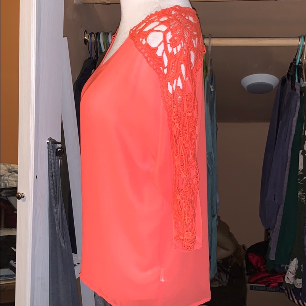 Beachy Top - Picture 2 of 3